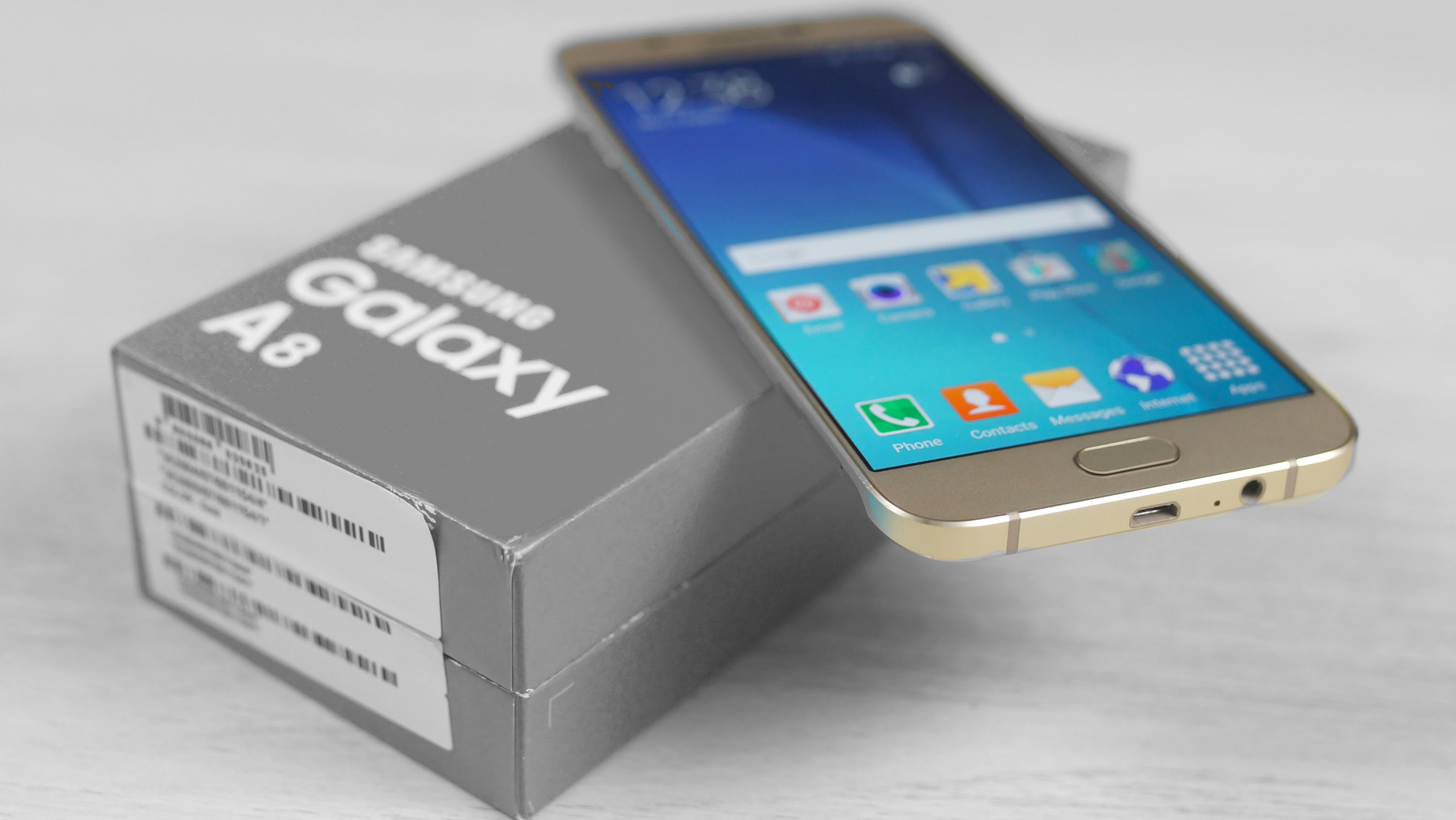الهاتف الذكي الجديد Galaxy A8 2016