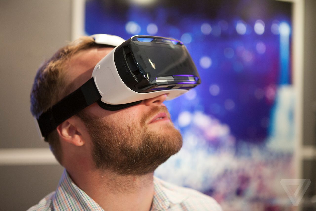 سامسونج توفر لمستخدمي نظارات الواقع الافتراضي خدمة البث الحي | بوابة الموبايلات
