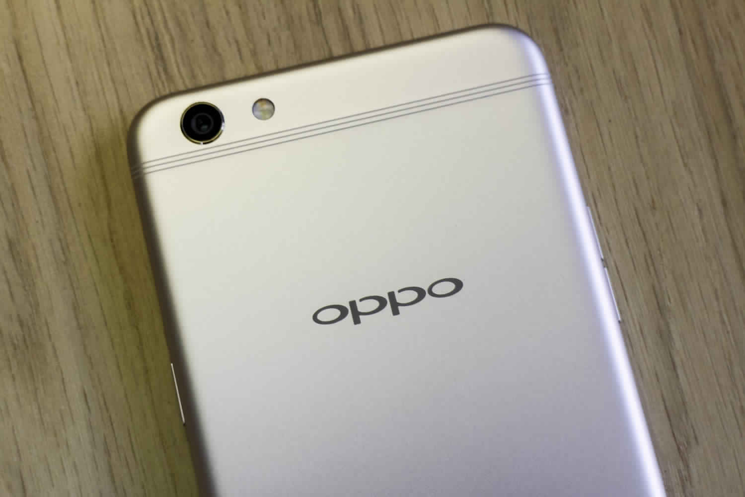 هاتف Oppo R11 الجديد