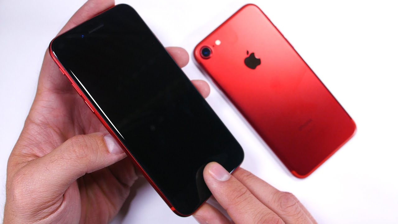 هل تفضل هاتفي  iPhone 7 و  7 Plus بواجهة حمراء أم بيضاء؟ | بوابة الموبايلات
