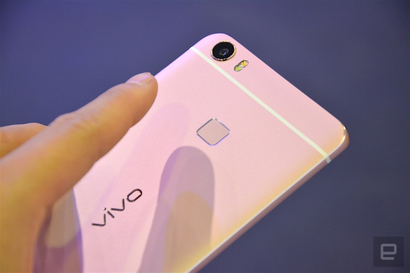 تصميم هاتف شركة VIVO الصينية الجديد | بوابة الموبايلات