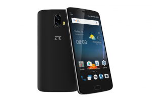 هاتف ZTE Blade V8 Pro من أفضل 3 هواتف زد تي اي 