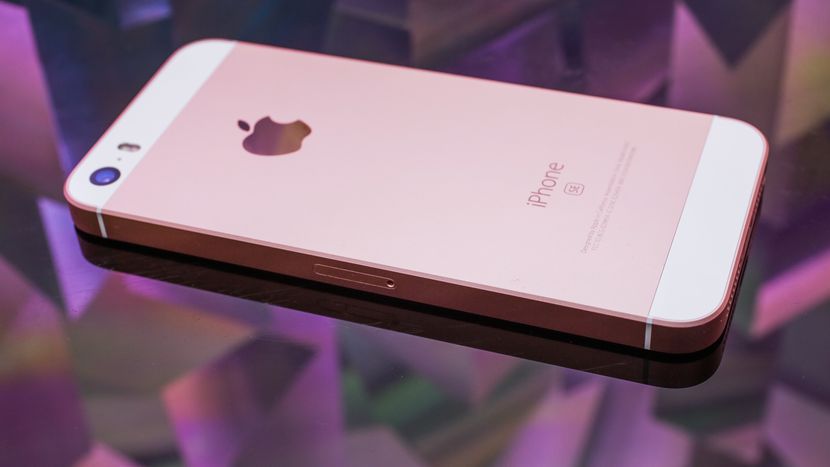 الكشف عن مواصفات هاتف iPhone جديد بشاشة بقطر 6.1 بوصة اقتصادي الفئة السعرية