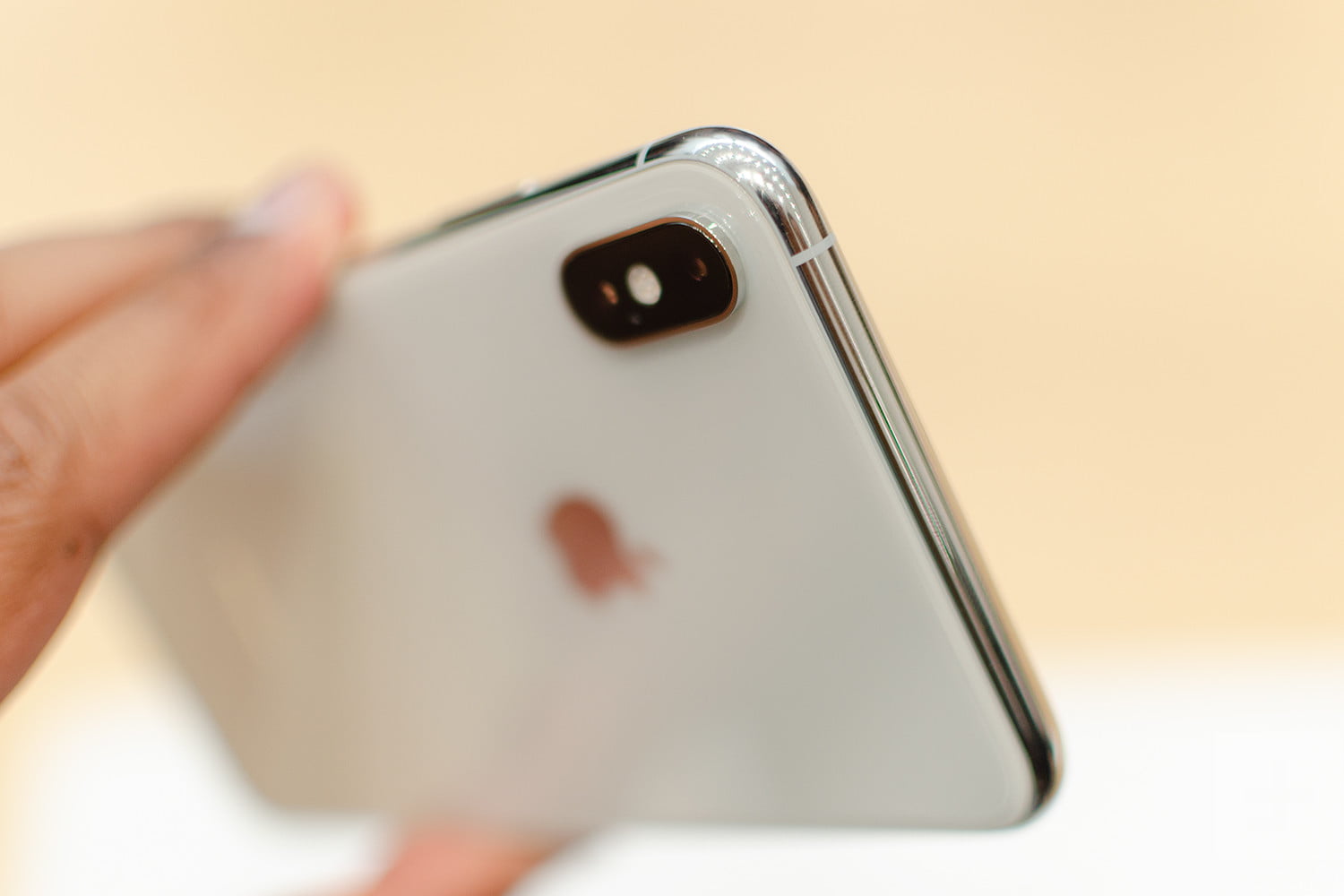 مزايا وعيوب هاتف Apple الجديد الأكبر على الإطلاق iPhone XS Max