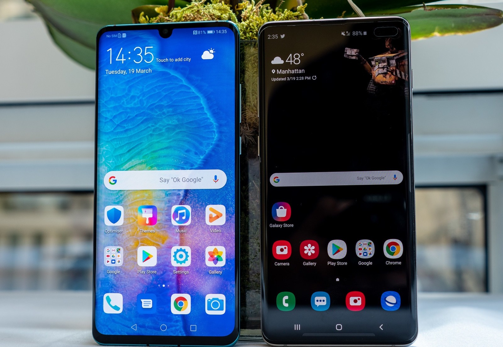 المقارنة الكاملة بين العملاقين هاتف Samsung Galaxy S10 Plus وهاتف Huawei P30 Pro