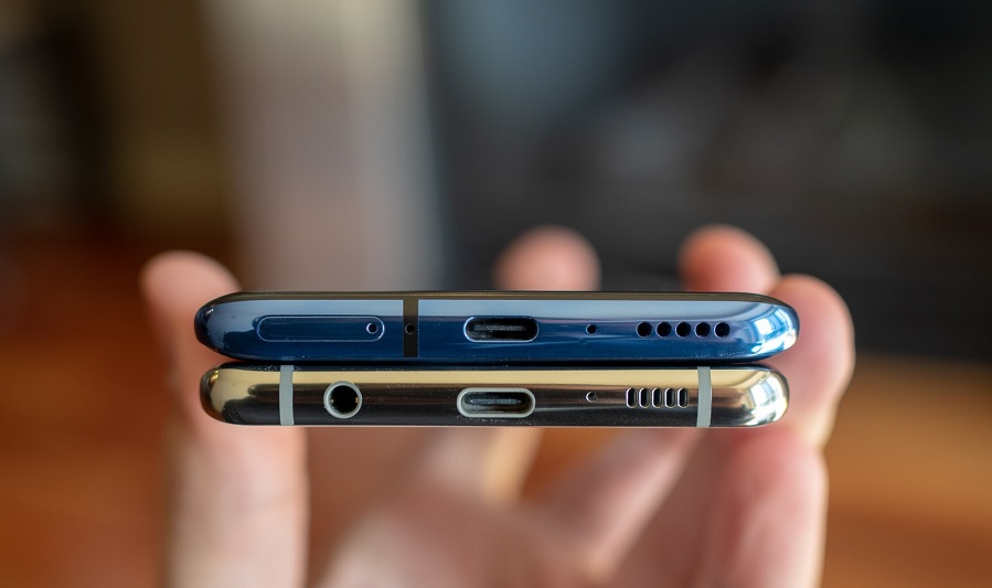 المقارنة الكاملة بين العملاقين هاتف OnePlus 7 Pro وهاتف Samsung Galaxy S10 Plus